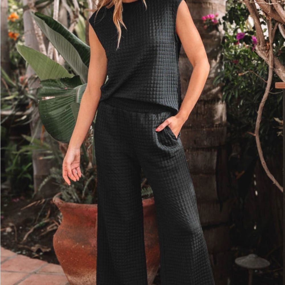 Cap Sleeve Black textured pant set
